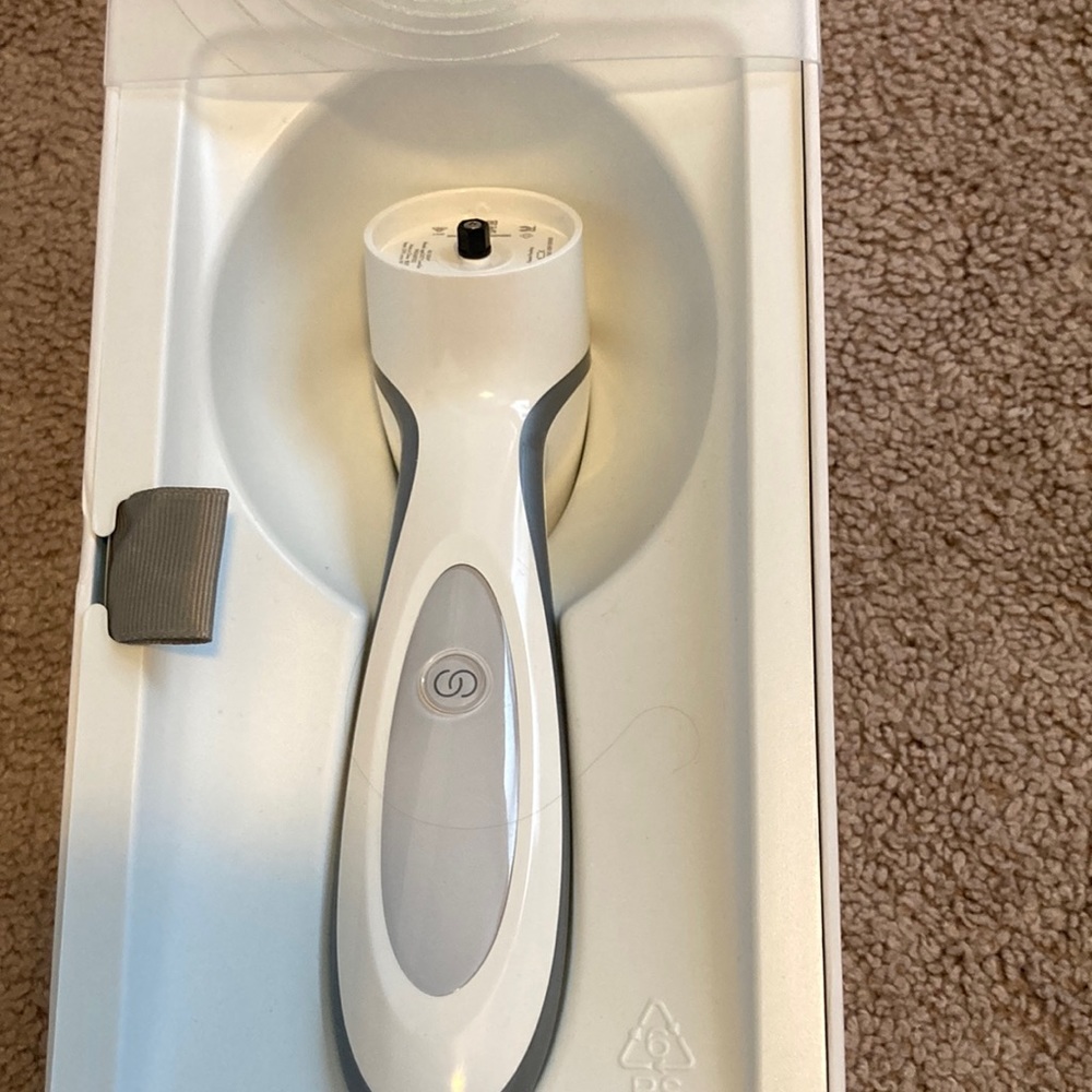 LumiSpa AgoLoc Device